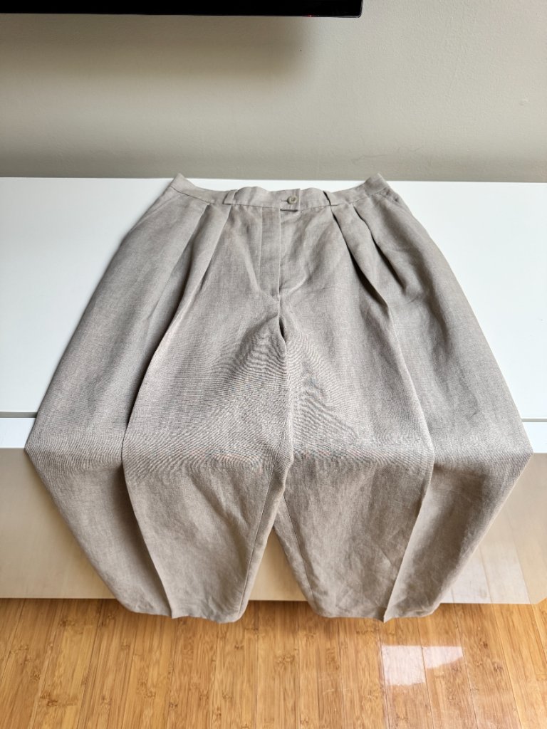 Bergdorf Goodman Vintage Tailored Pleated Linen Trousers — image 7 of 8